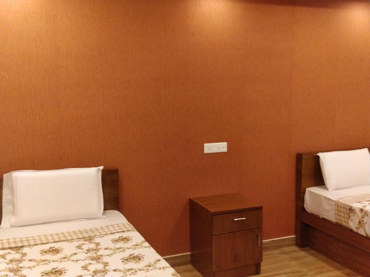 Majestic Inn Thiruvananthapuram Eksteriør bilde