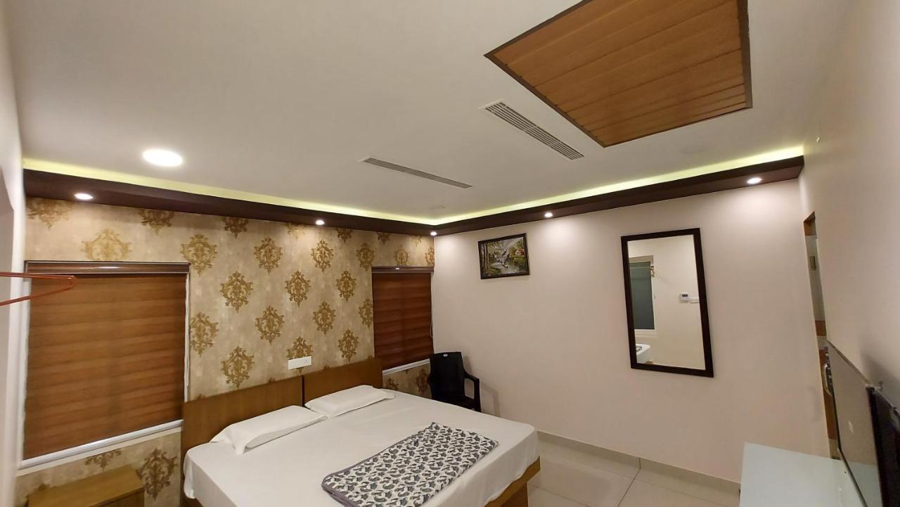Majestic Inn Thiruvananthapuram Eksteriør bilde