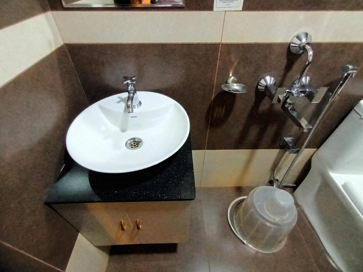 Majestic Inn Thiruvananthapuram Eksteriør bilde