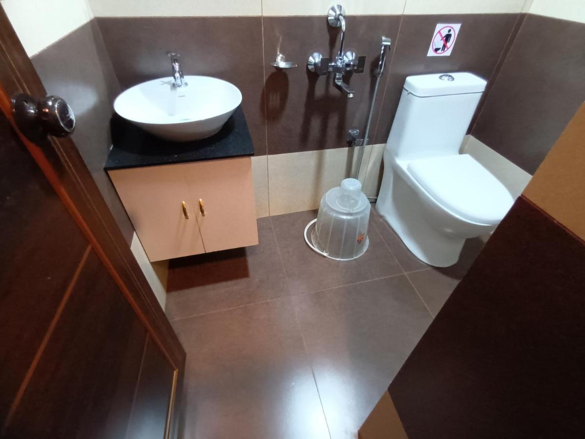 Majestic Inn Thiruvananthapuram Eksteriør bilde